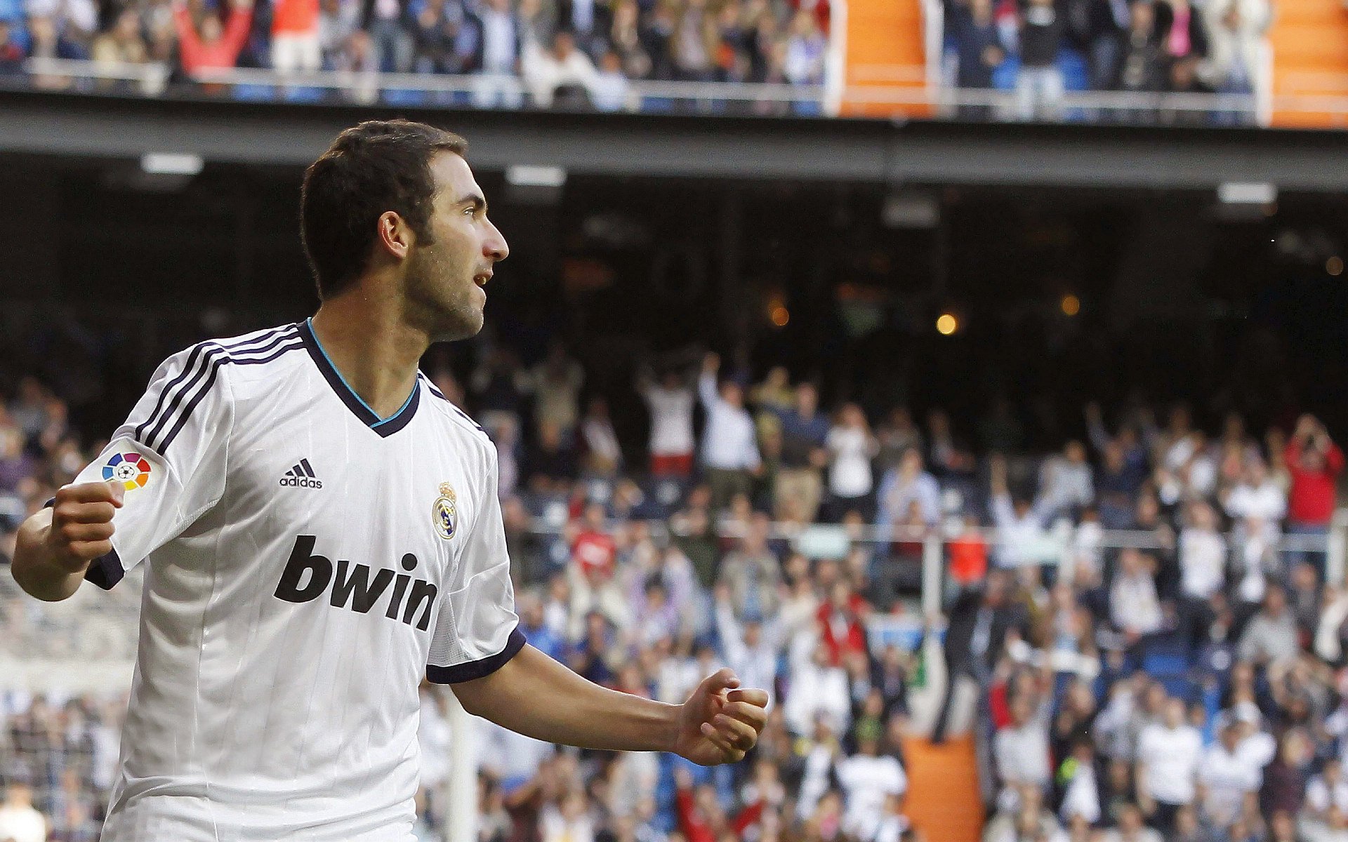 巴斯托尼一锤定音，比利亚雷亚尔带走芬兰的足球寓言